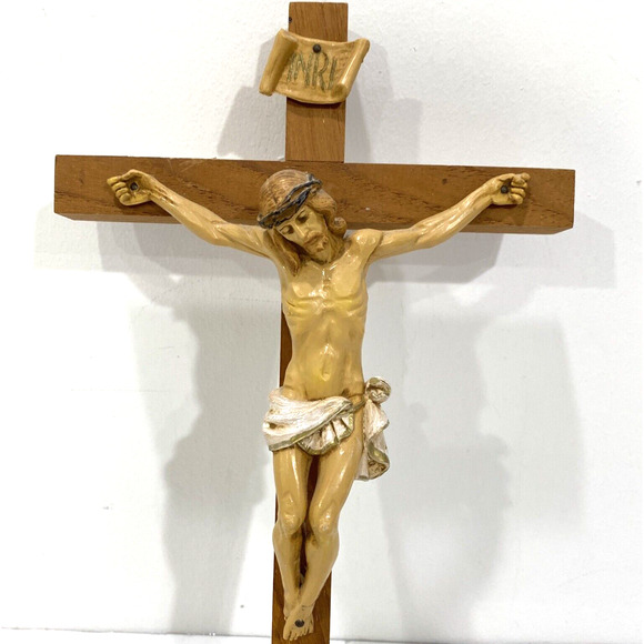 Vintage Italian Fontanini Jesus on Cross Crucifix On Wood Wall Hanging Religious - Picture 3 of 8